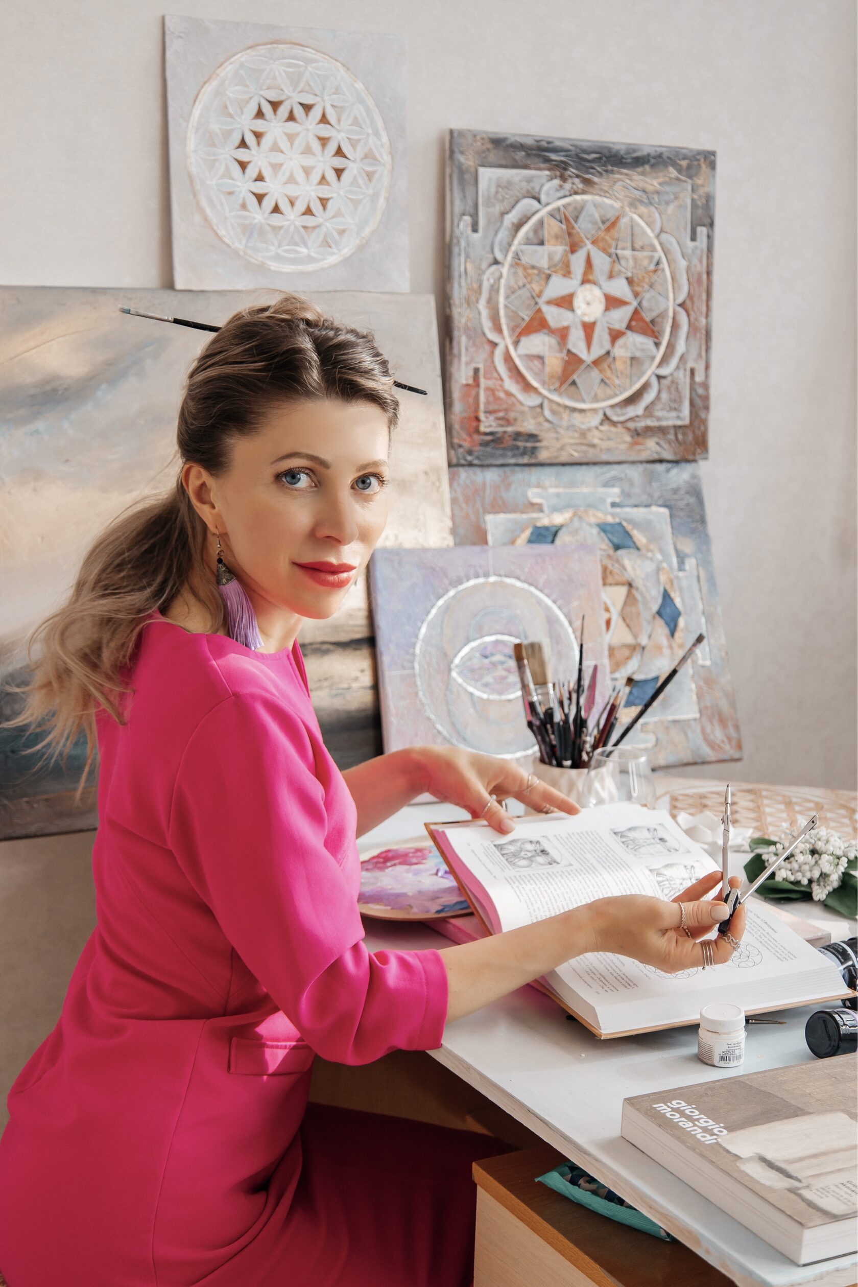 Педагог по рисованию и школа рисования