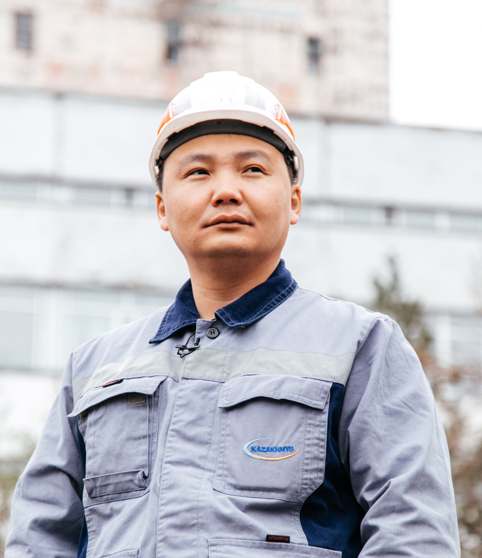 Көйлектерін көтеріп жатқан қыздардың порнофотосуреттері