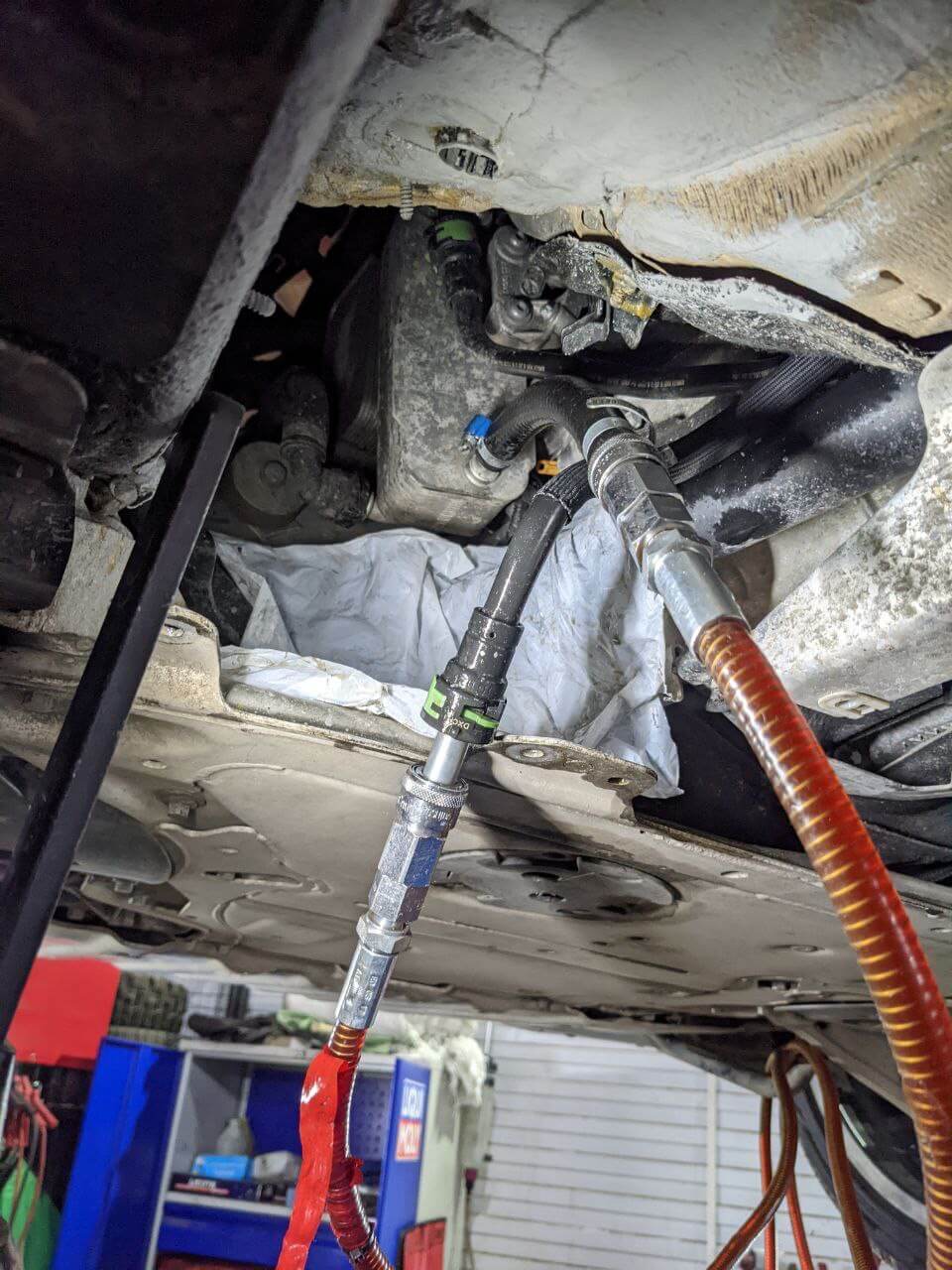 Демонтаж патрубков АКПП