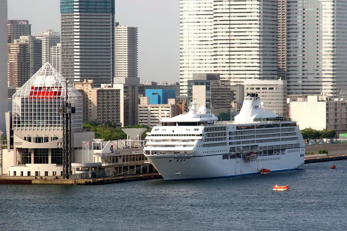 Tokyo cruise. Морской порт Токио. Речной порт в Токио. Морской транспорт Японии. Токио порт пассажирский.