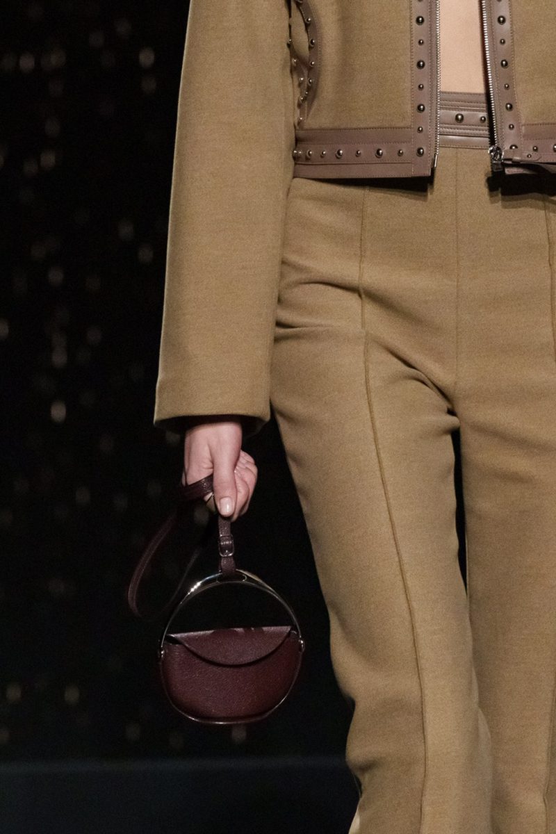 Hermès AW24 Посмотрите на 37 деталей. Фото на Vogue.com