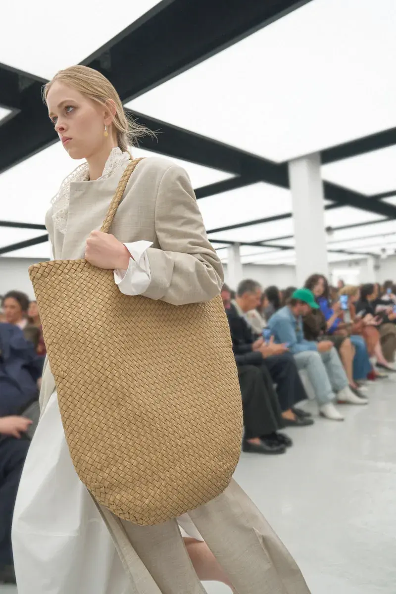 Сумки Bottega SS27 19