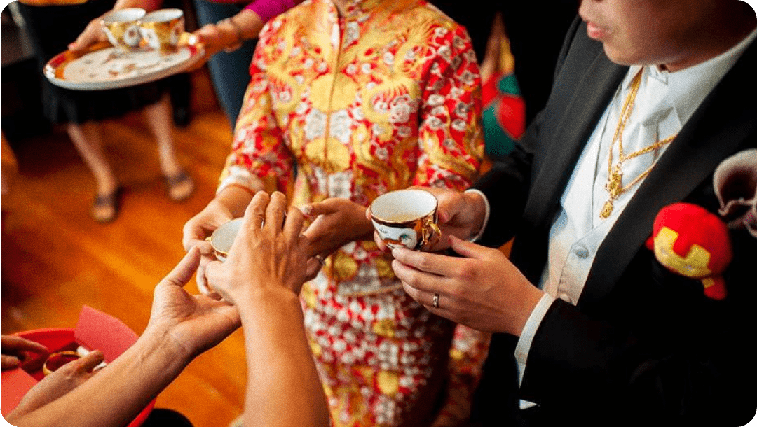 Китайская свадьба чайная церемония. Чайная церемония в Китае на свадьбе. Свадебные традиции в Китае. Свадебные обычаи в Китае. Ритуалы общения