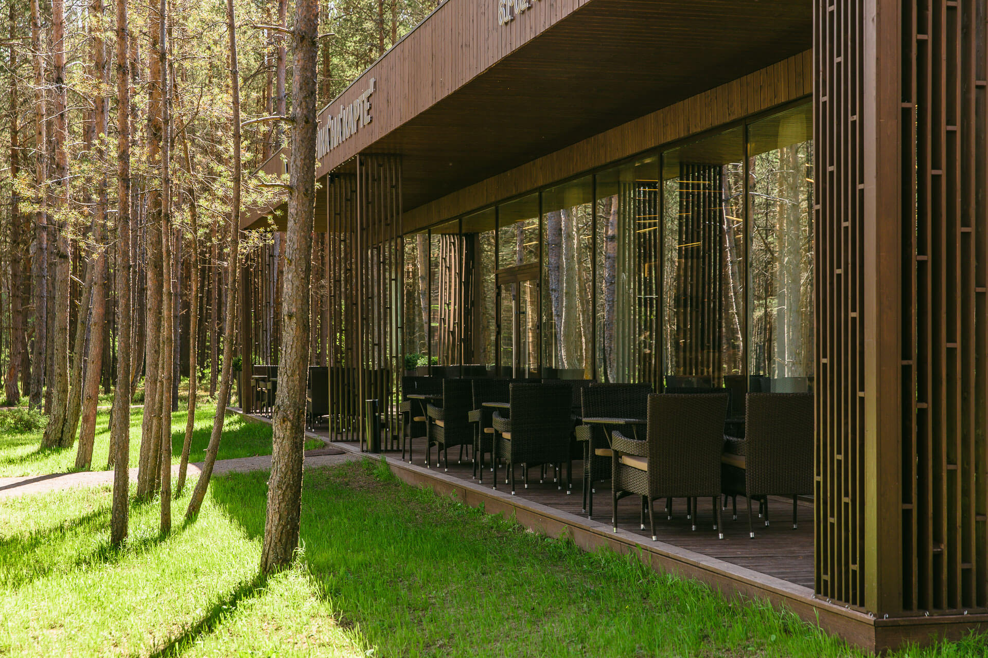 Красивые места в Ленобласти: куда съездить отдохнуть?