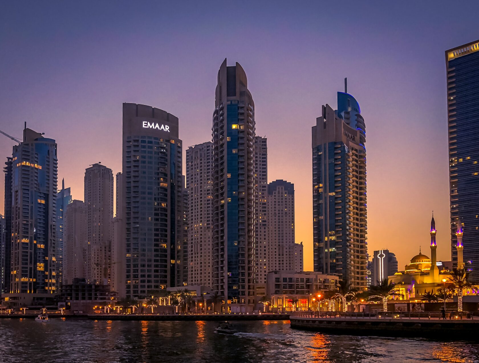 Emaar здание Dubai Marina