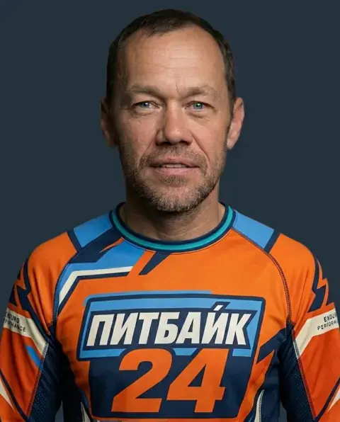 Виталий — шеф-инструктор и руководитель пункта проката в Дзержинском Виталий — шеф-инструктор и руководитель пункта проката ПИТБАЙК 24 в Дзержинском