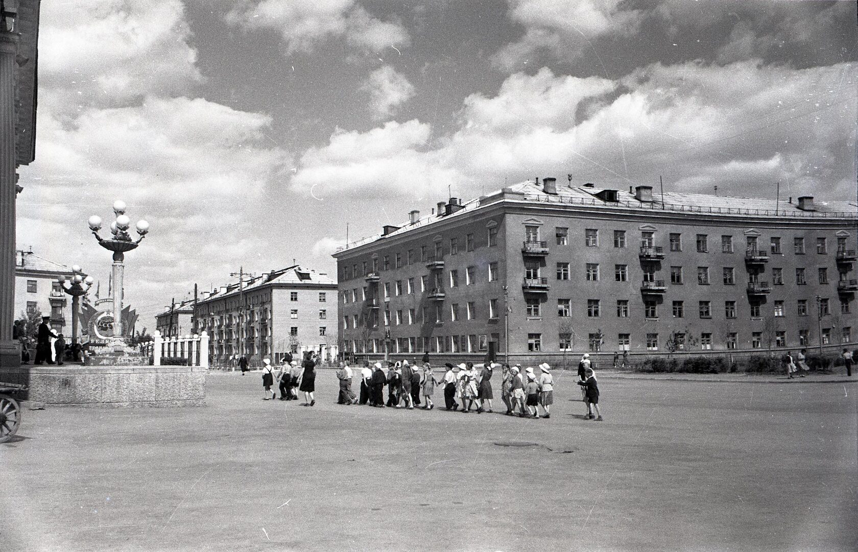 Архивная фотография площади в Сортировке