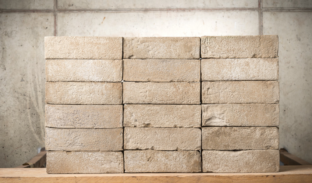 Кирпич ручной формовки полнотелый Deppe 7510 Кремово-песочный