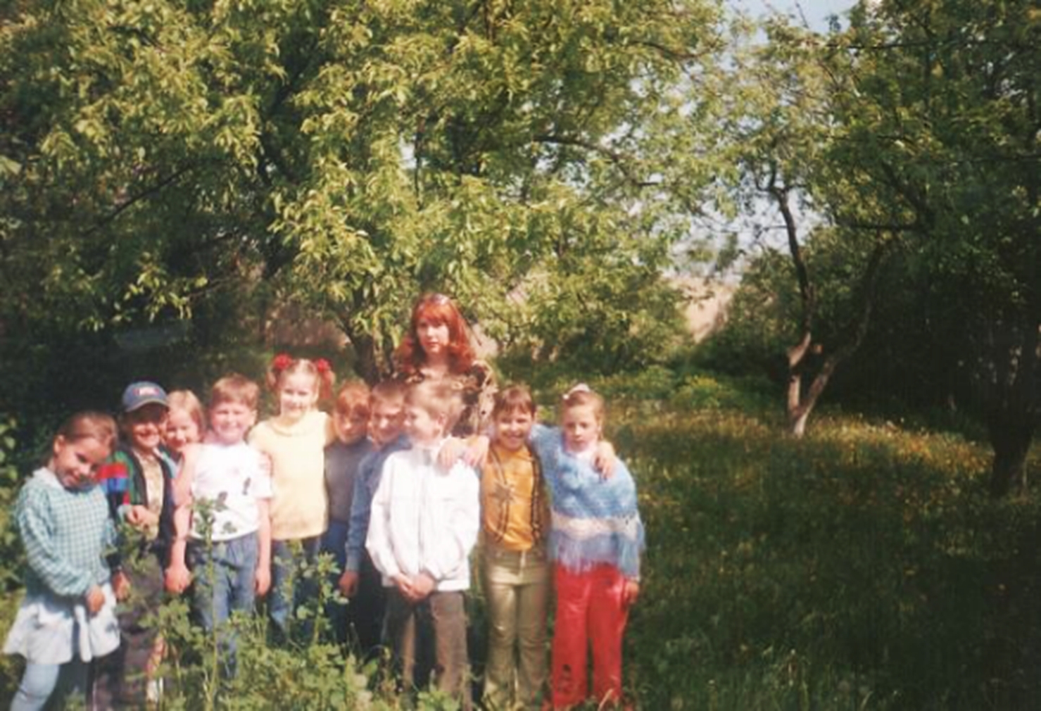 Учащиеся кружка «Экология в начальной школе» на экскурсии в природу