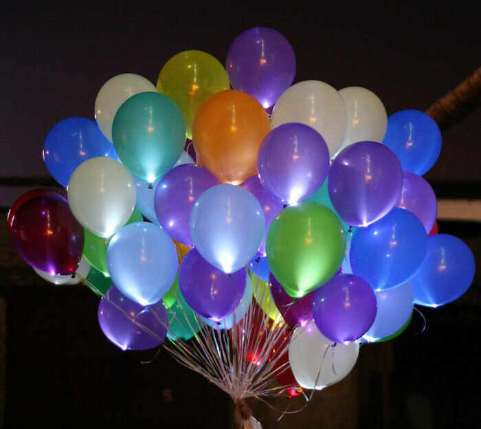 Облако из святящихся шаров