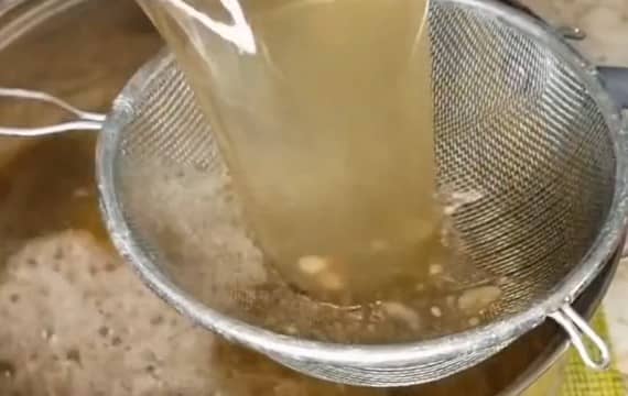 Приготовление холодца в банках: шаг 5