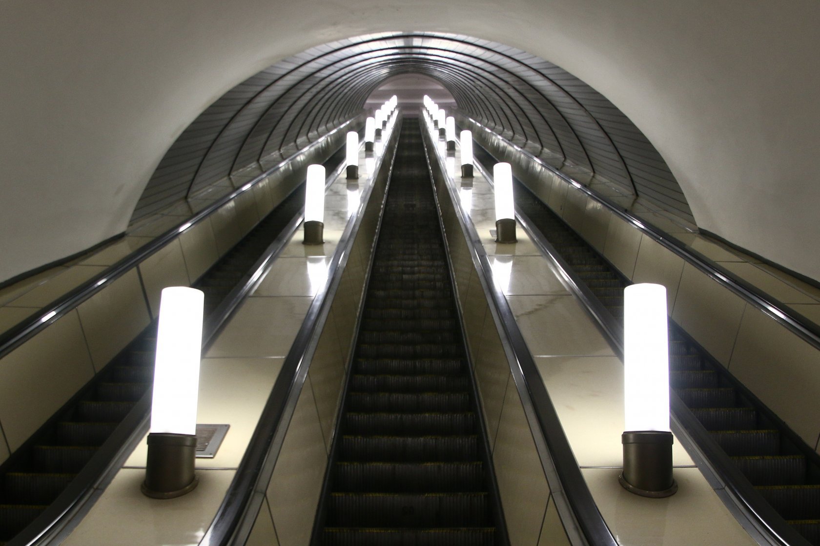 Лестница в метро