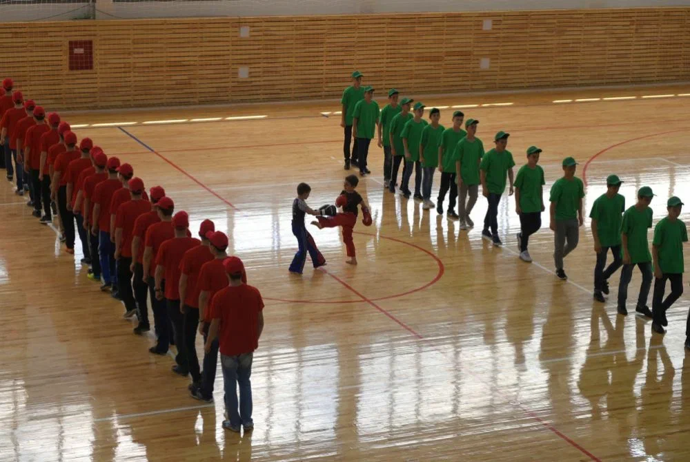 Спортивный майкоп. Оштен спорткомплекс Майкоп. Оштен спорткомплекс Майкоп бассейн. Каток Оштен Майкоп.