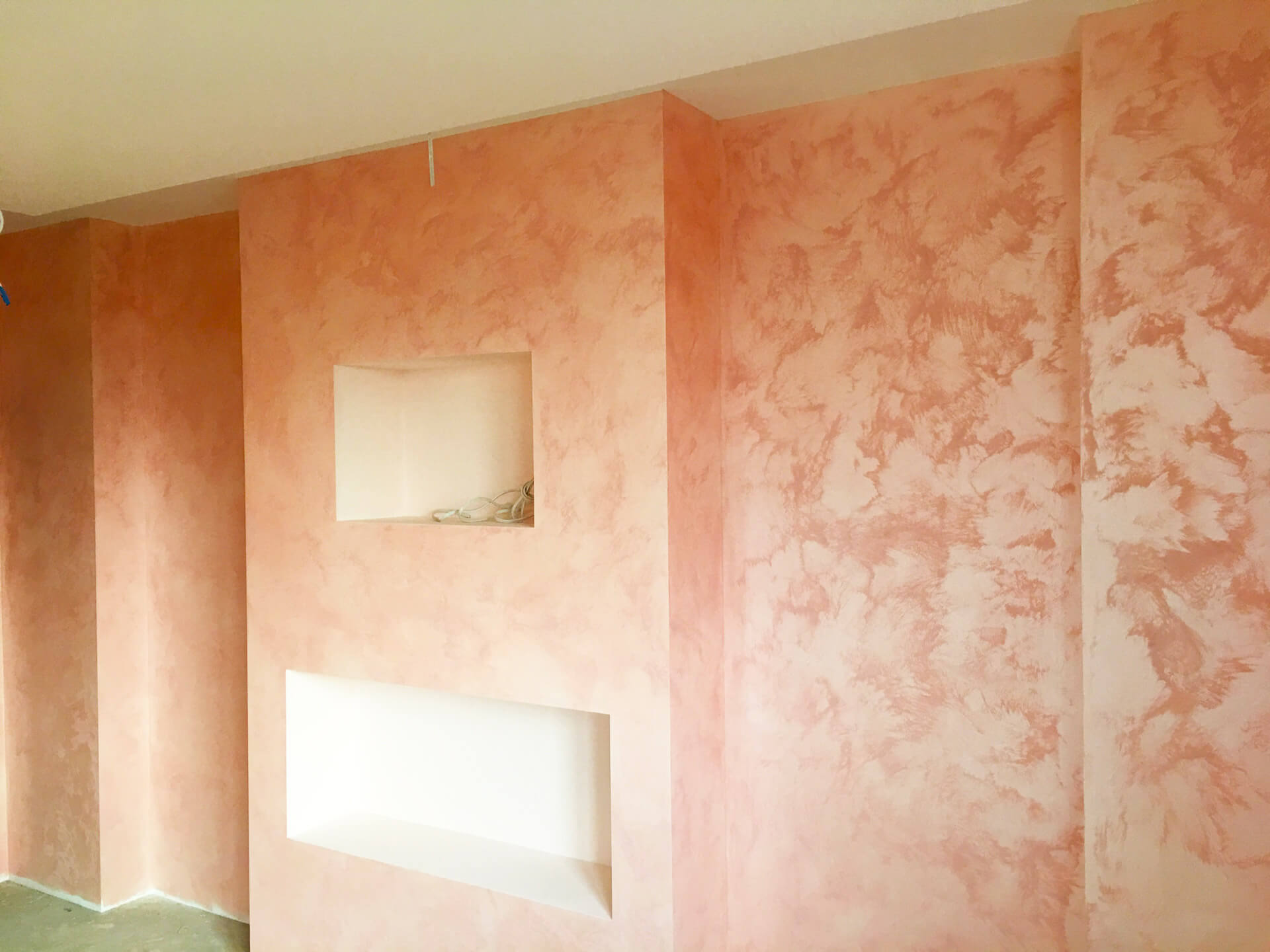 Декоративная штукатурка для внутренней отделки стен тайфун