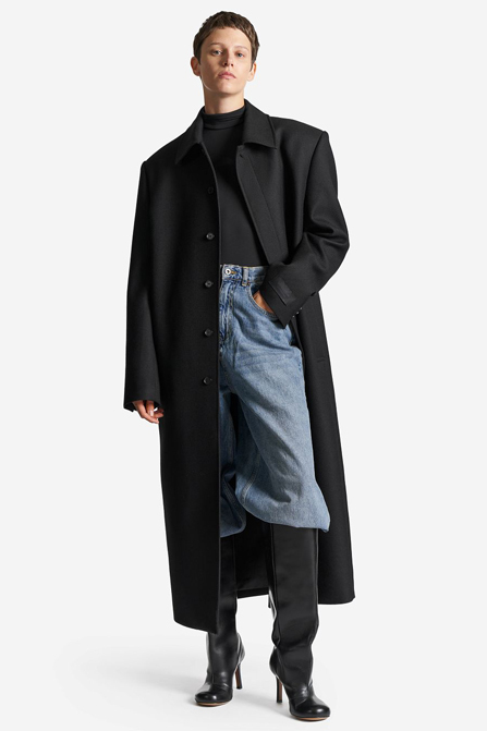 Стильное женское пальто. GATE31 — это минималистичный бренд верхней одежды из Санкт–Петербурга