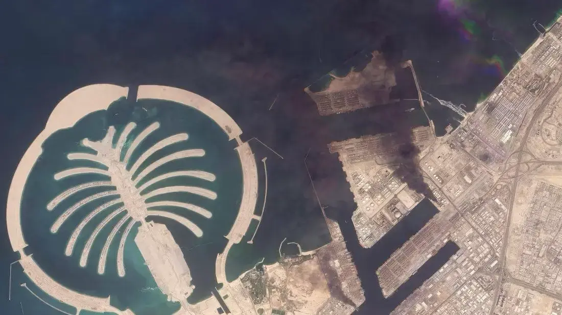 Дубай с воздуха ограничения полетов над ОАЭ март 2026