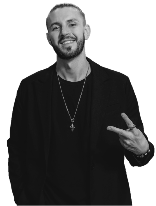 ведущий Сергей