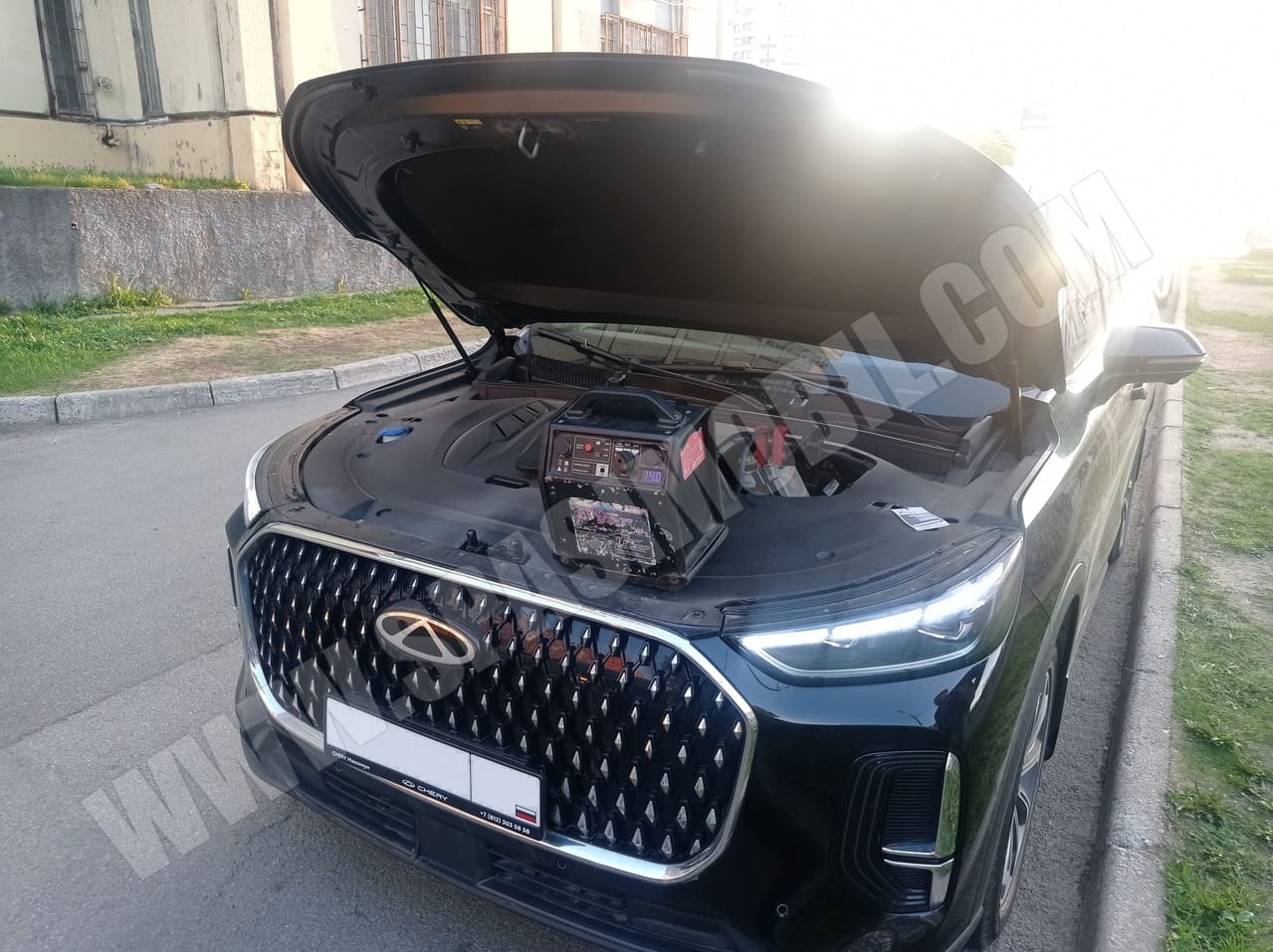 Помогли запустить двигатель Chery Tiggo 8 Pro Max. Завели двигатель автомобиля с разряженным аккумулятором на Полюстровском проспекте в Калининском районе Санкт-Петербурга
