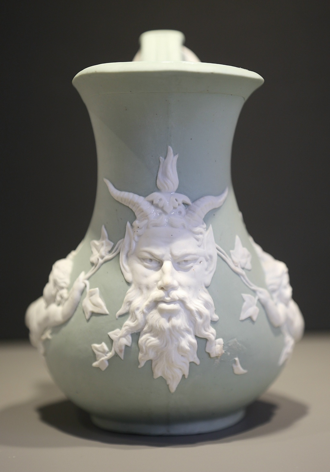 Загадка кувшина с русалкой, изображение №14