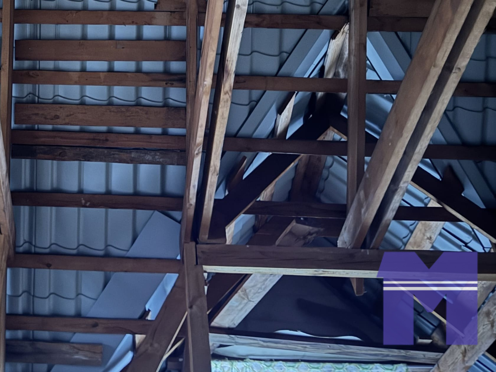 Ошибка при монтаже примыканий к слуховому окну