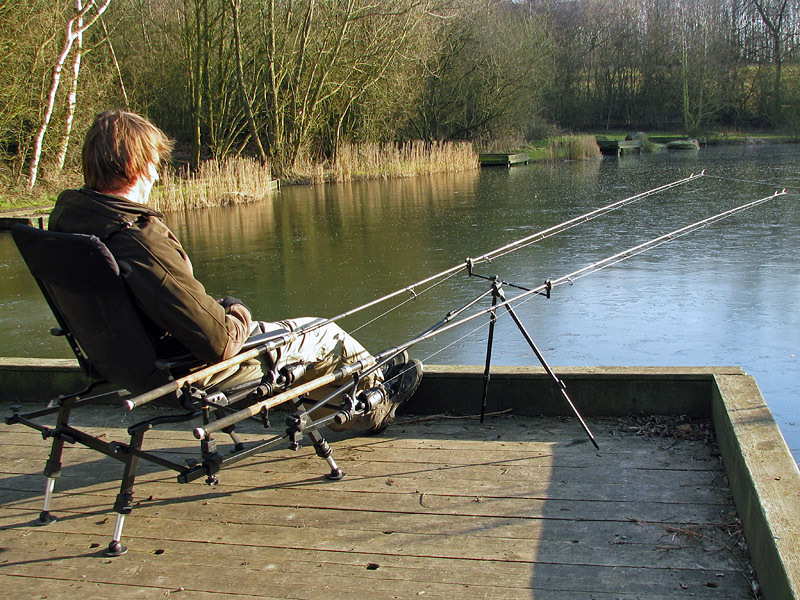 Рыболовное кресло удобный аксессуар