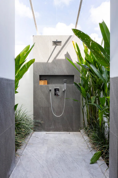 jendela house full bathroom3