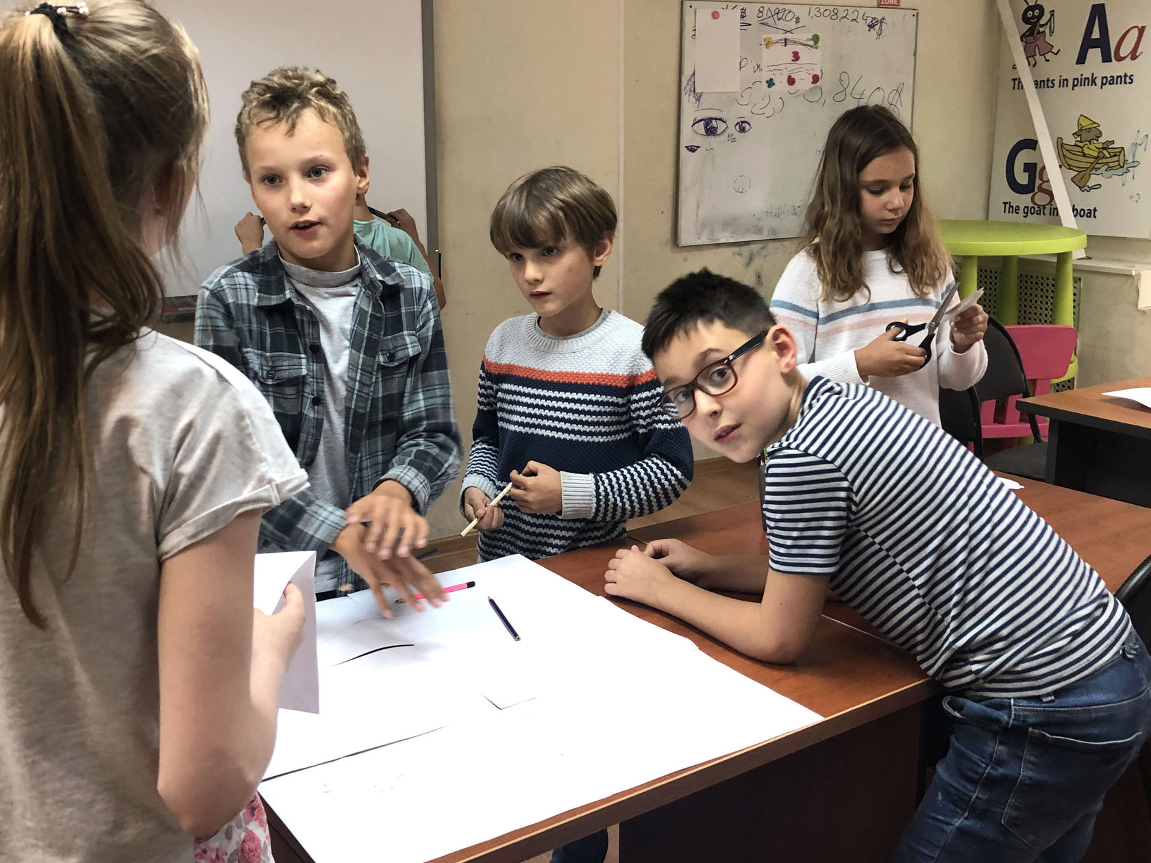 3 летнему курсу. Реклама курсов подготовки к школе. 3 летнему курсу. Лагерь на вкус. Малиьныкы школа хелен.