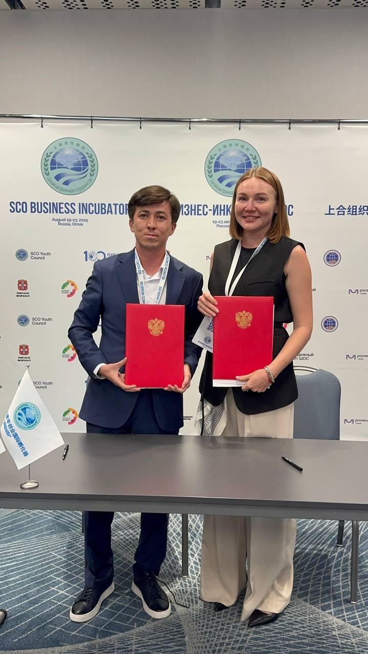 Оксана Храброва на международном форуме ШОС — школа программирования КОДИКИ