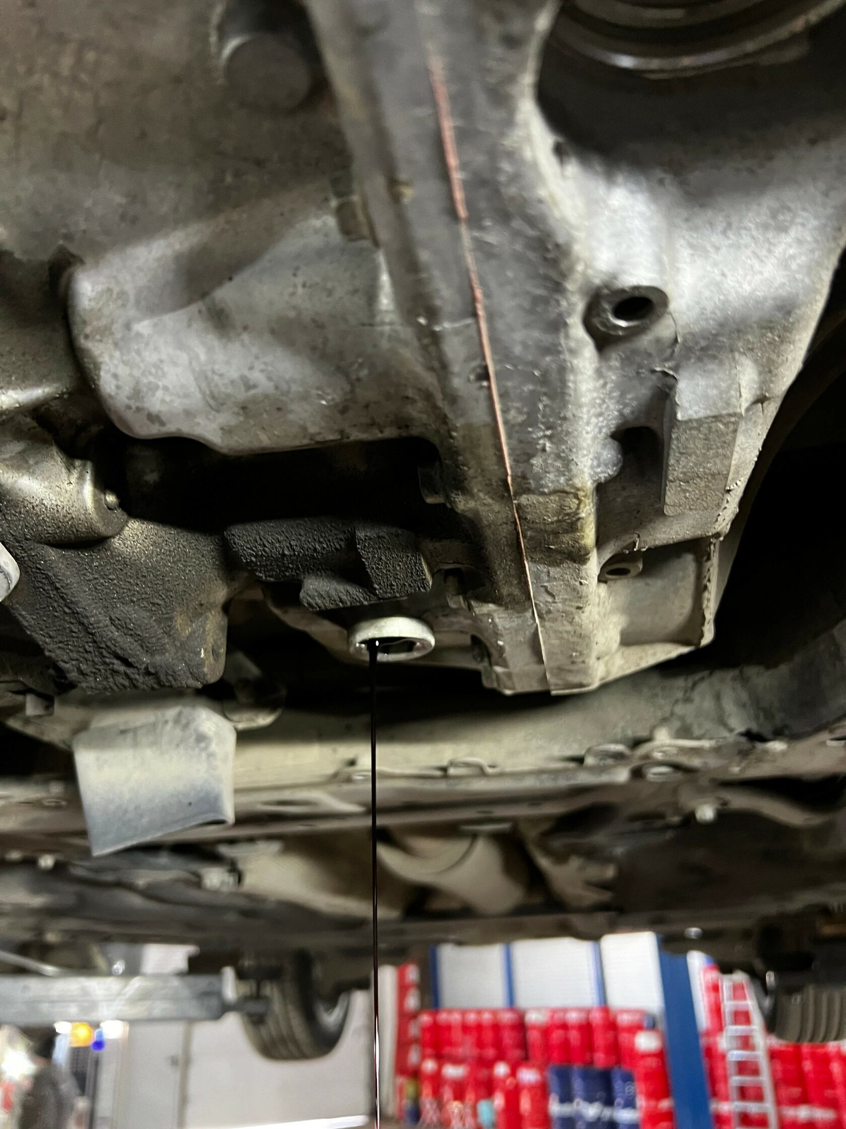 Слив старого масла из АКПП