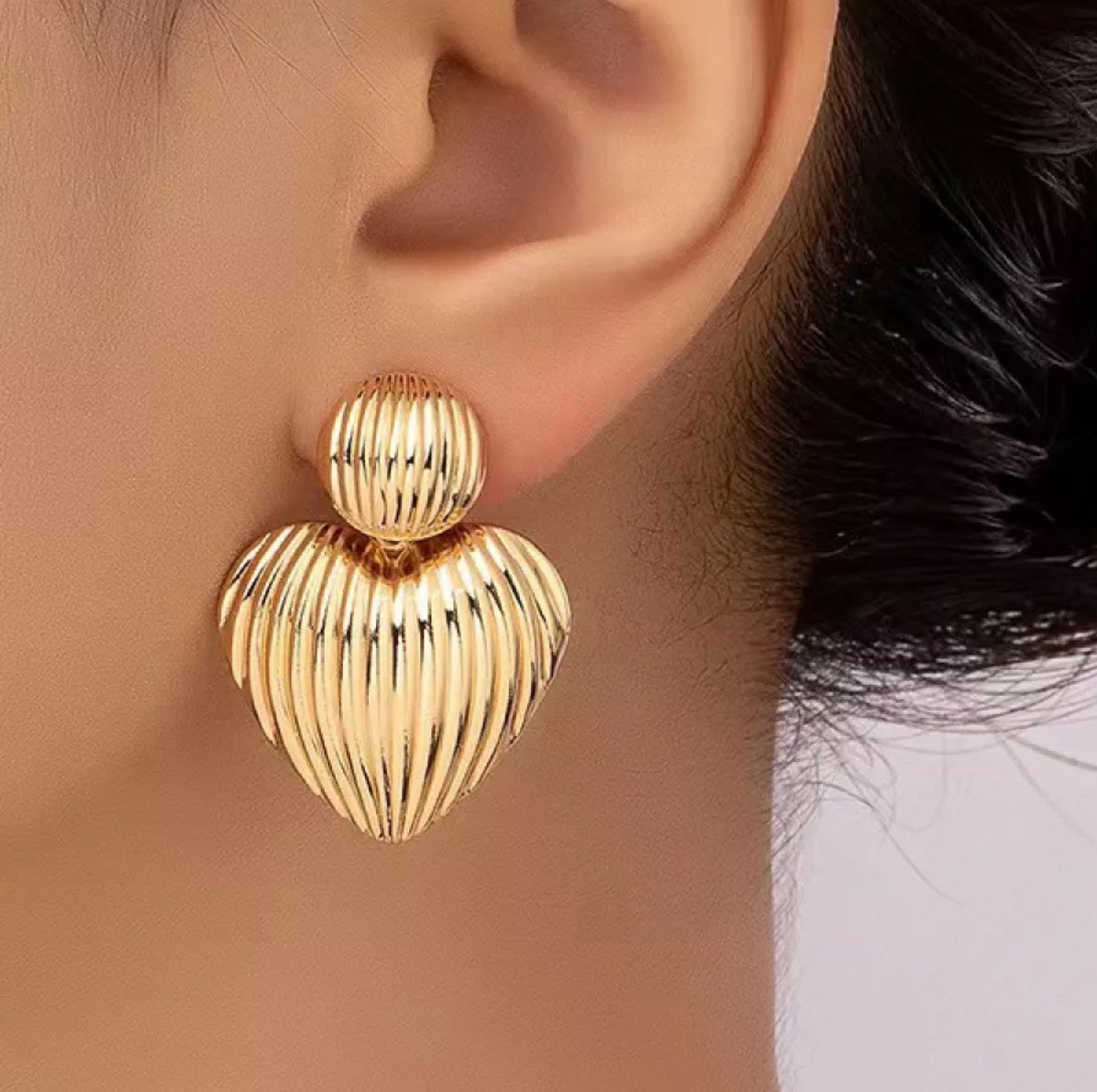 серьги в форме сердца