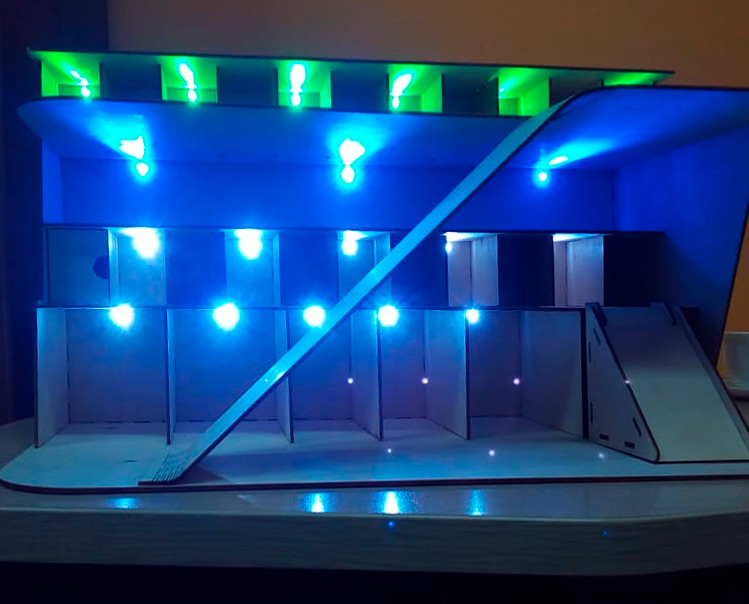 Парковка с освещением из фанеры