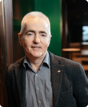 Иван Маурах, программа Парадигма на о. Кипр