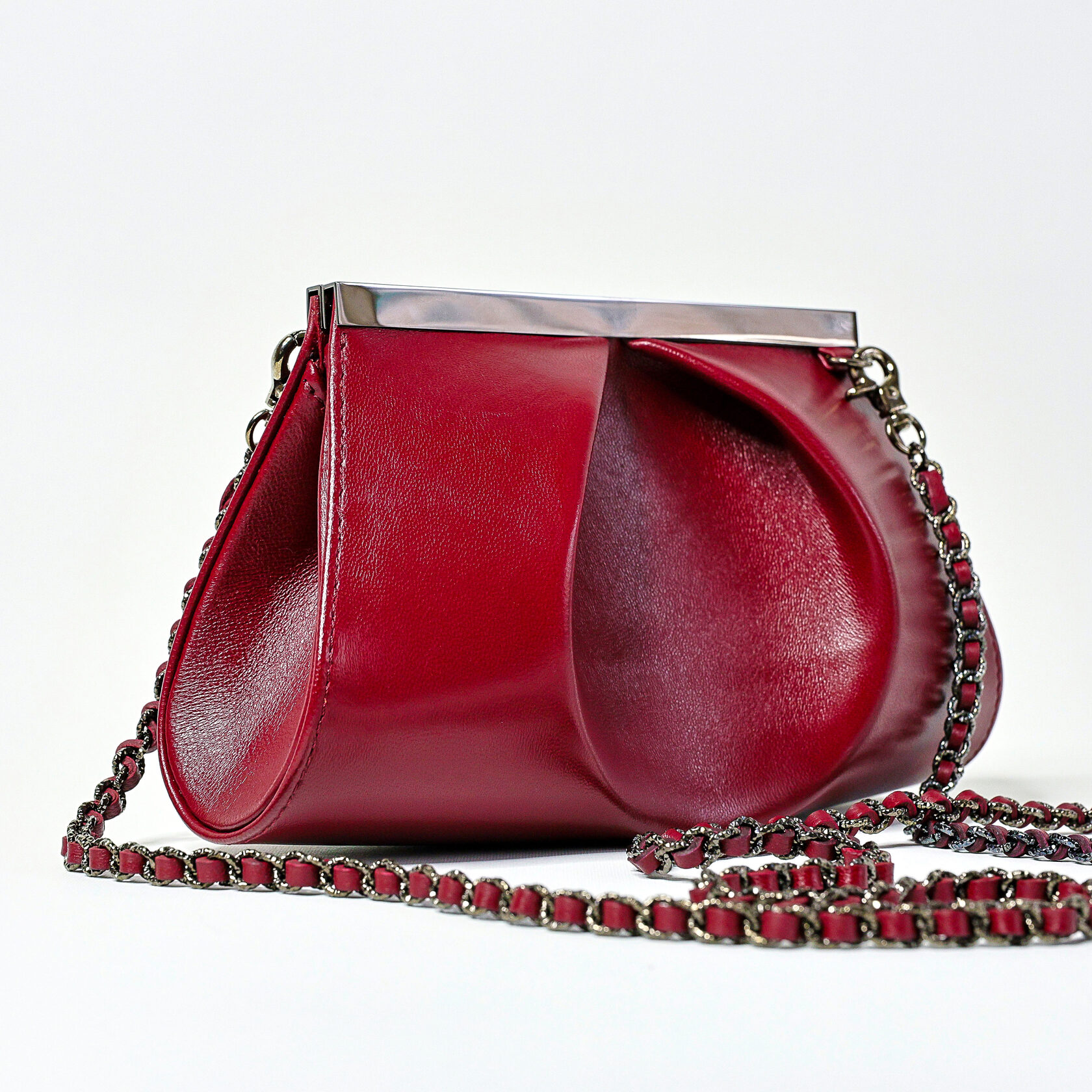  каркасный клатч Drop на магнитном фермуаре бордового цвета из натуральной кожи премиум качества