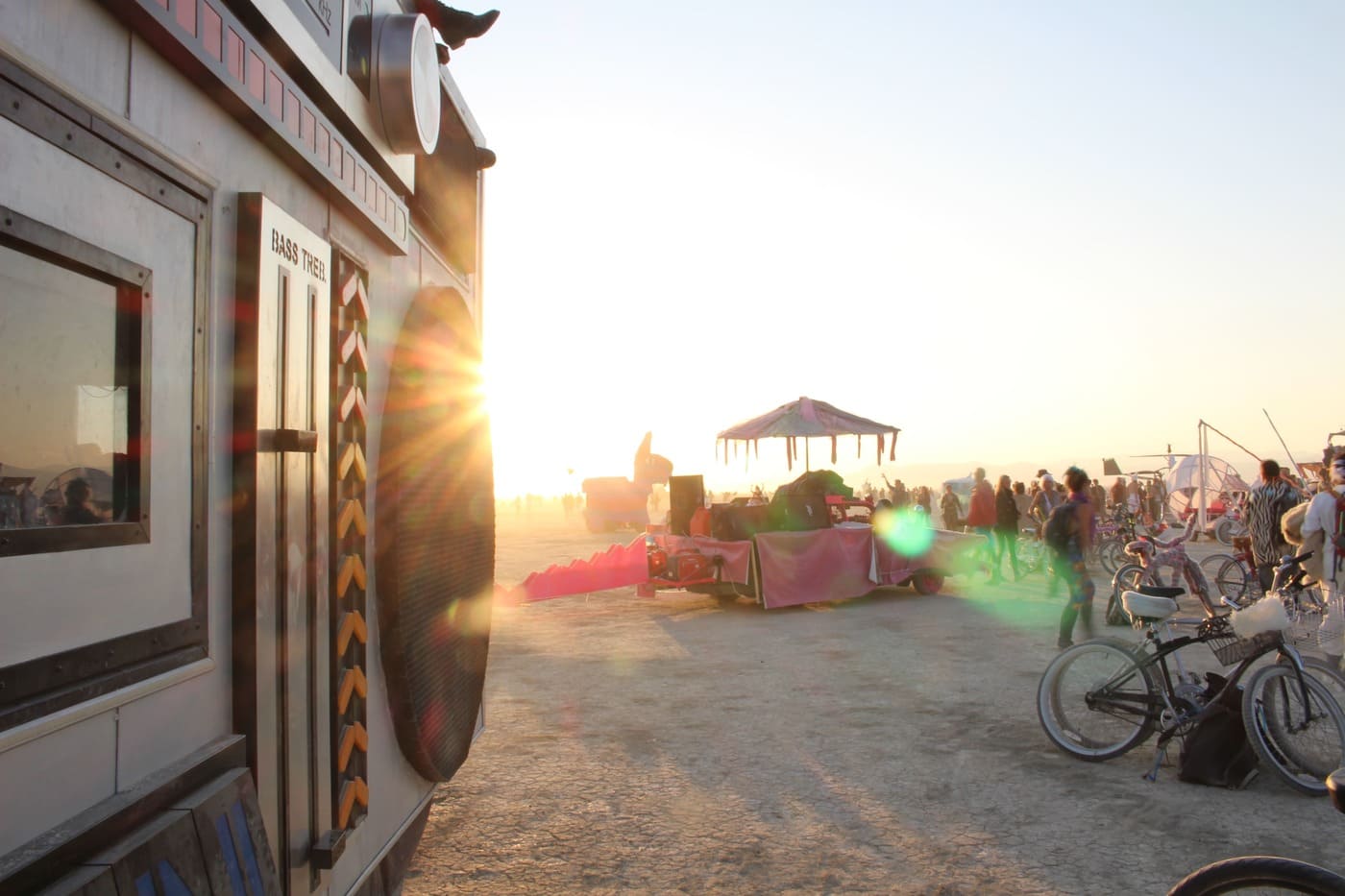 В автодоме на Burning Man