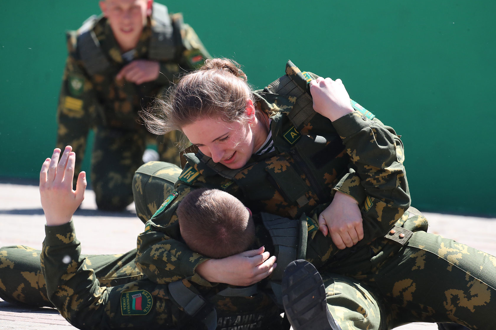 Солдат охраняющий рубежи родины