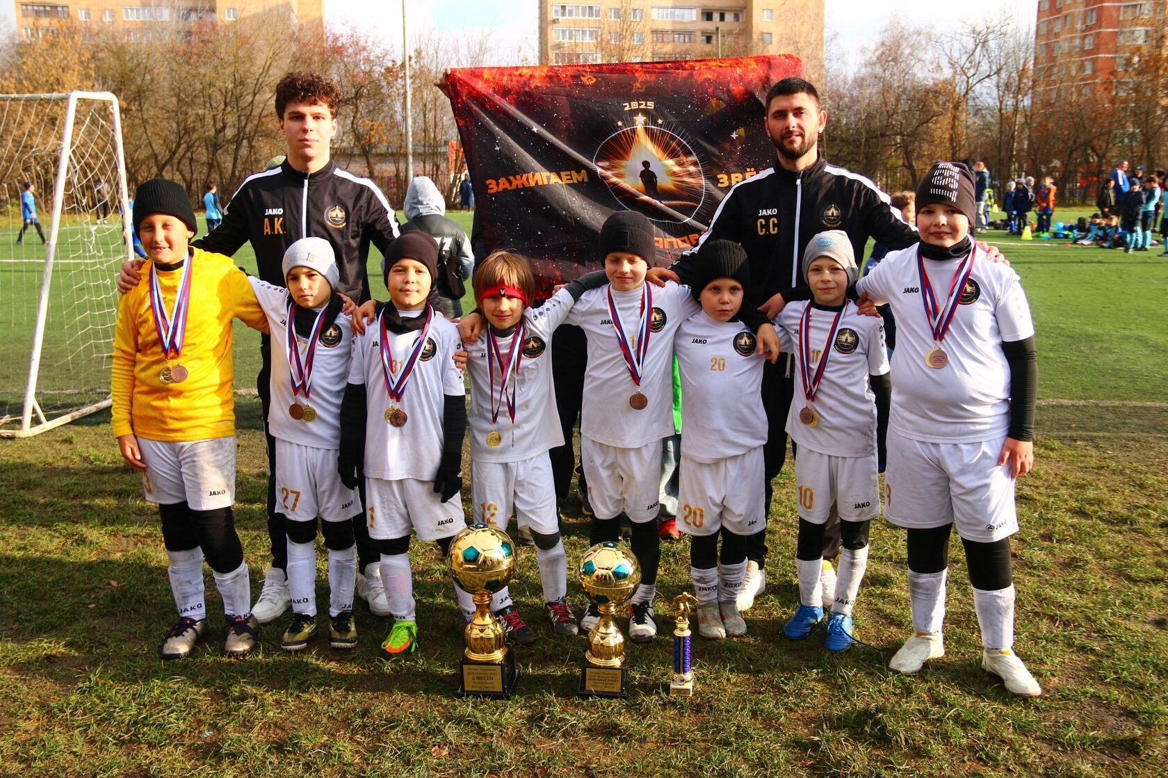 Команда Потаповцев на футбольном поле