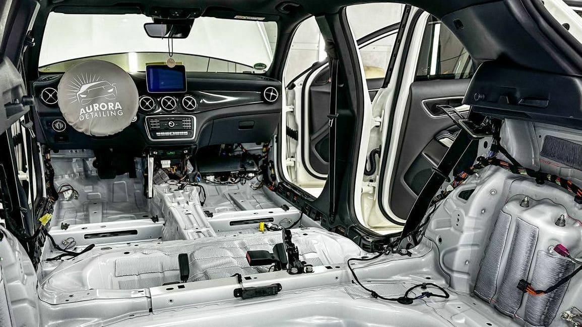 Подготовка салона авто к шумоизоляции 