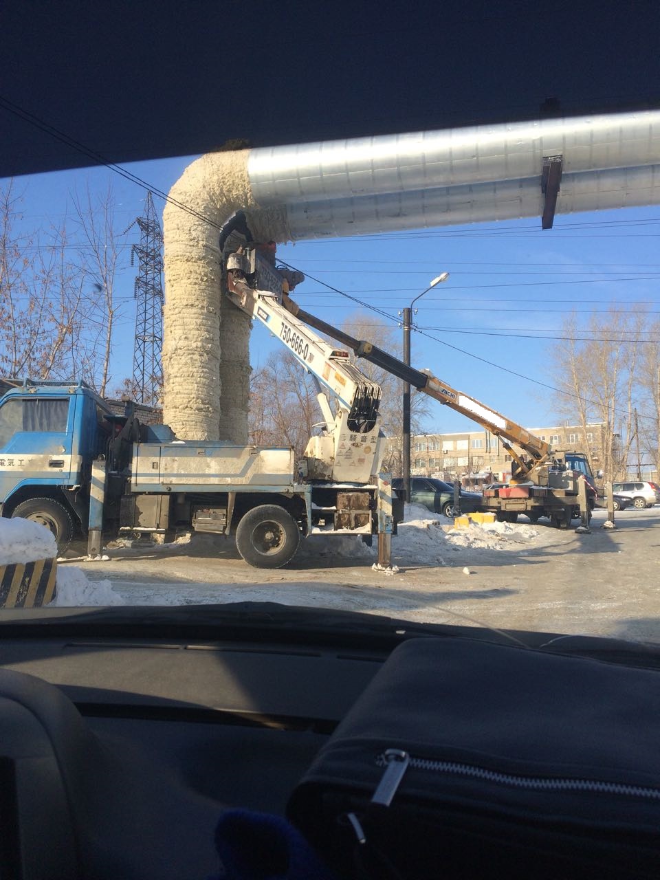 Аренда автовышки для обслуживания мостов недорого...