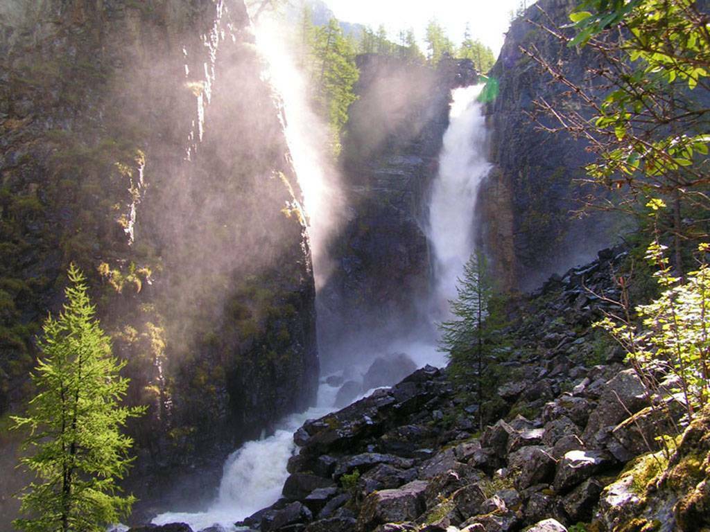 Водопад молча. Водопад Текелю горный Алтай. Чибитские водопады Алтай. Водопад рассыпной горный Алтай. Водопад Текелю в Горном Алтае.