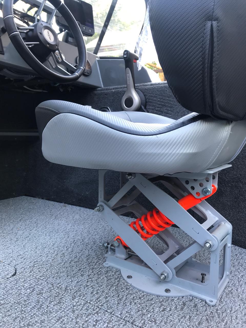 кресла для грузовых авто