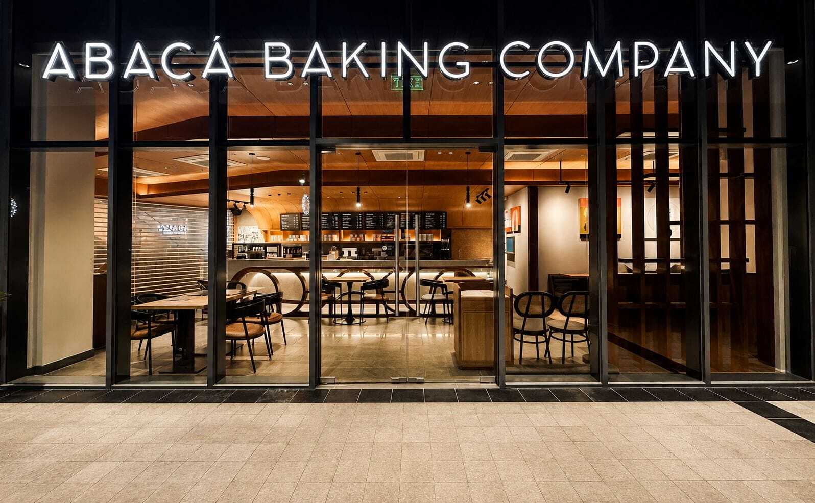Abaca Baking Company: плавный свет от завтрака до вечера