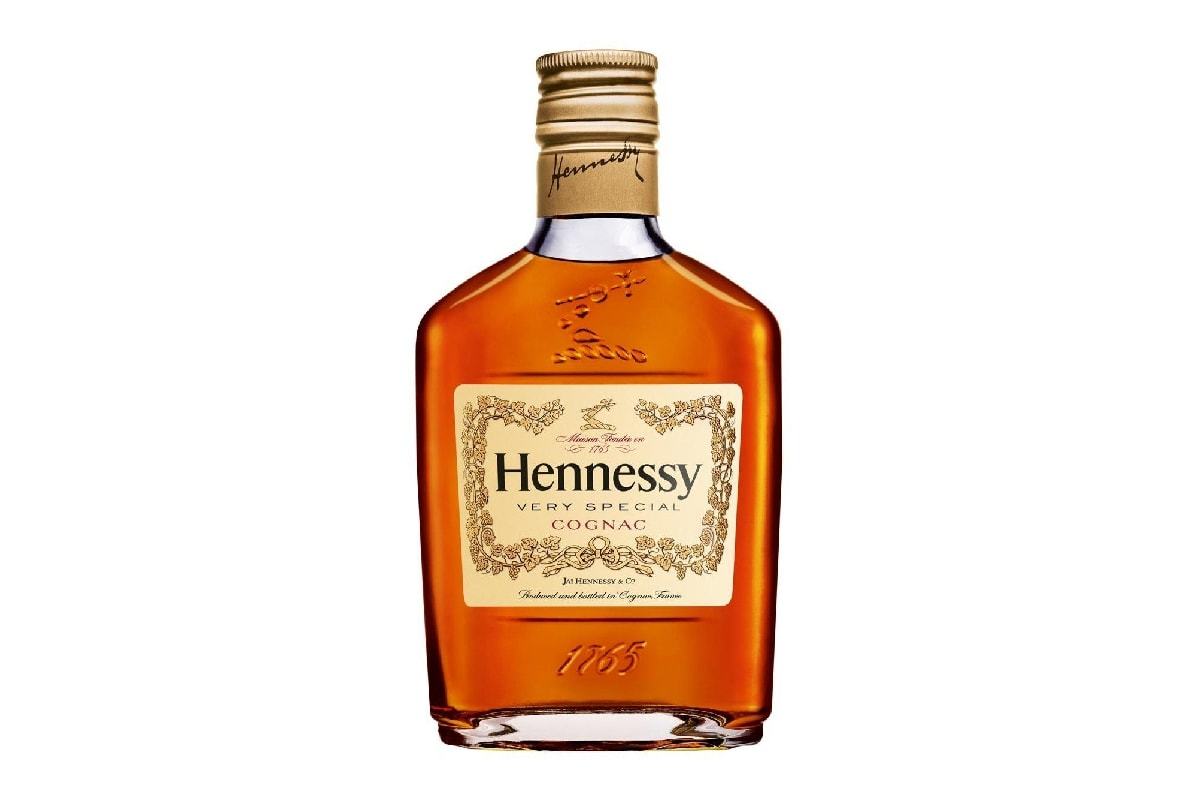В наличии: Jack Daniels 200 ml Hennessy 200 ml Bacardi 750 ml Временно нет ...
