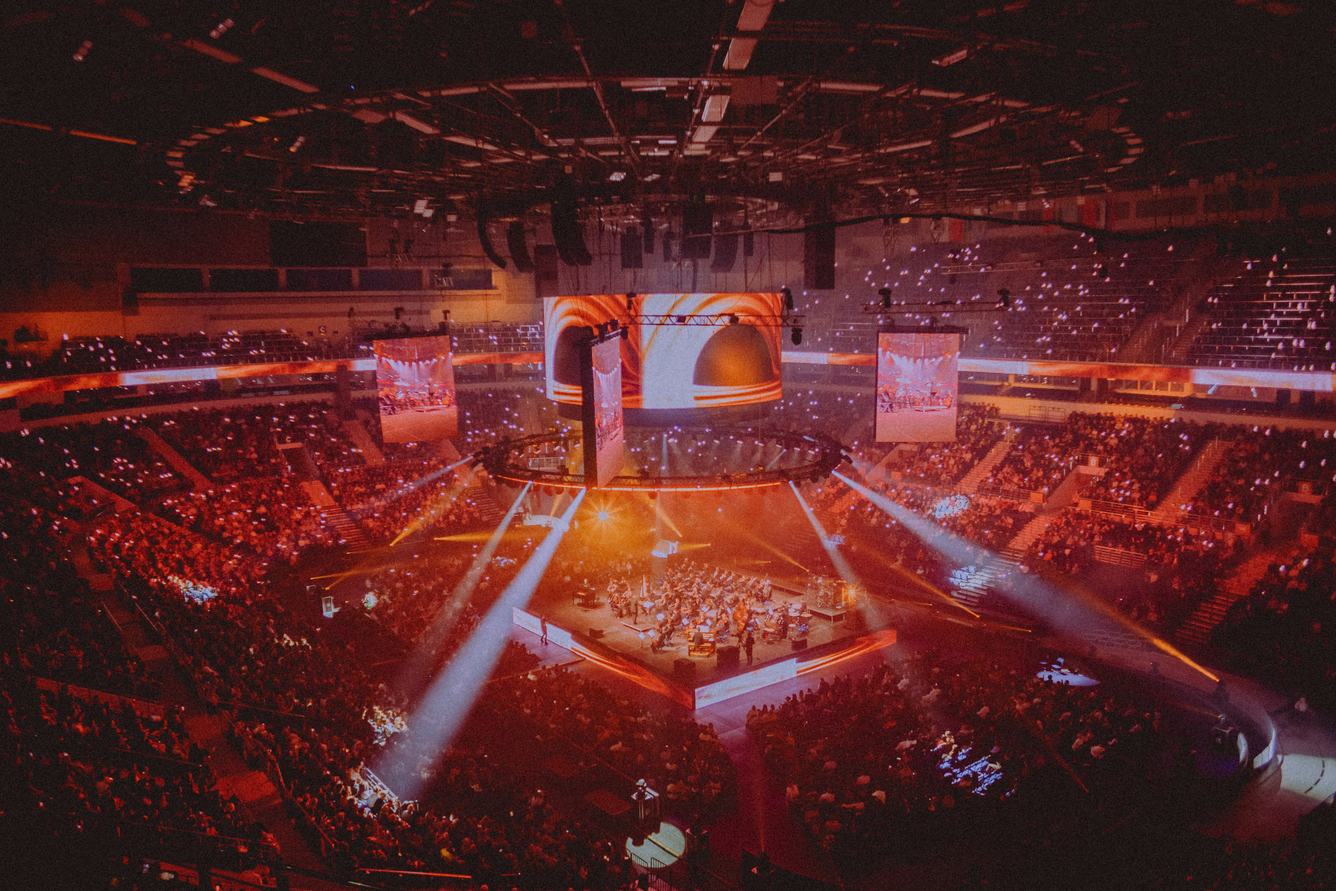 Cinema medley новогоднее. Cinema medley новогоднее. Cinema medley 2 imperial orchestra. Cinema medley новогоднее. Cinema medley новогоднее.