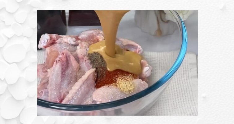 Приготовление куриных крыльев в сырной панировке в духовке: шаг 4