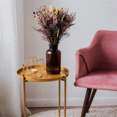 букет сухоцветов цвета фуксия в вазе