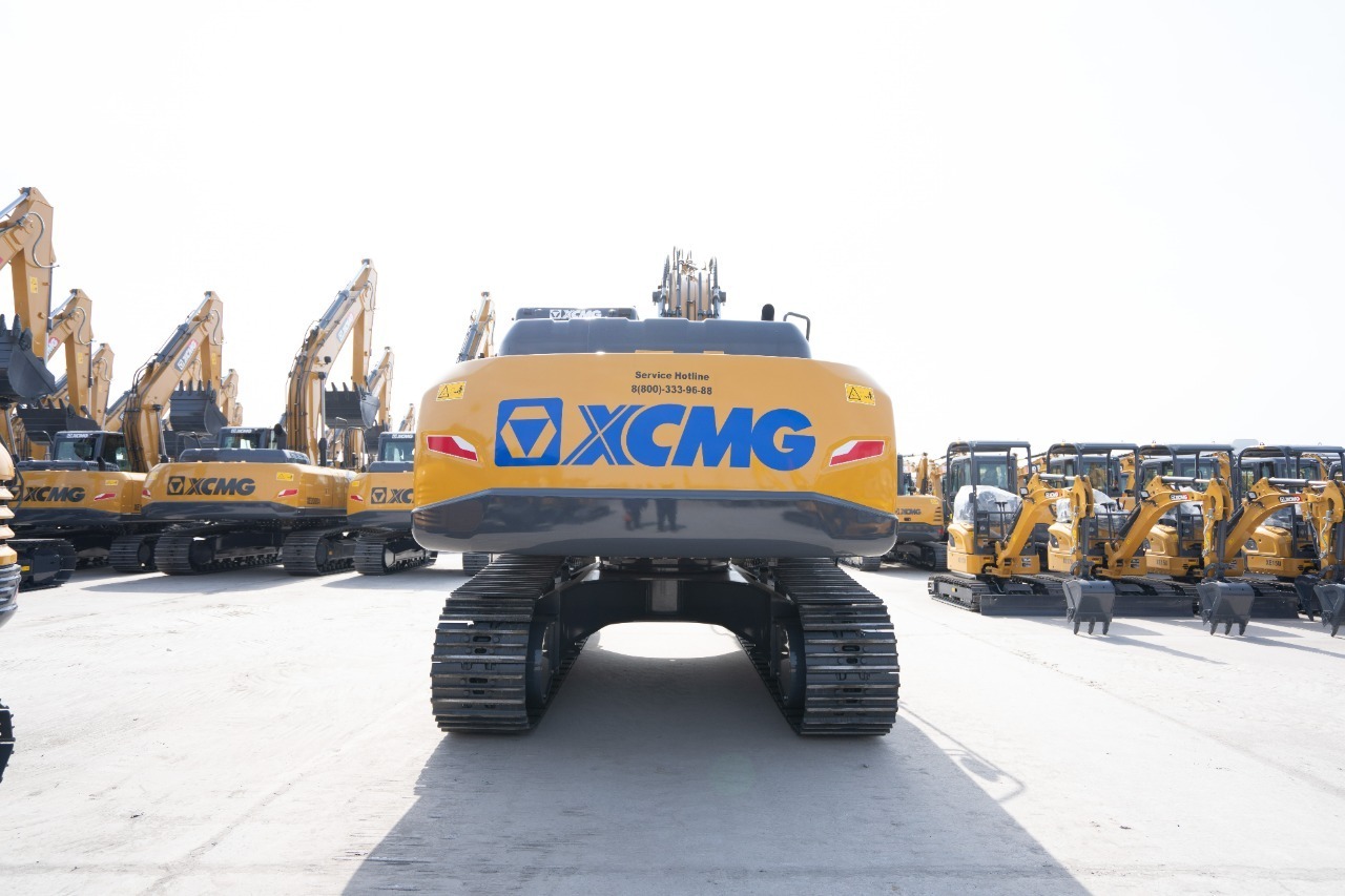 Экскаватор xcmg xe225dn. Экскаватор XCMG 225. Экскаватор xe 225dn. XCMG 225 экскаватор гусеничный.