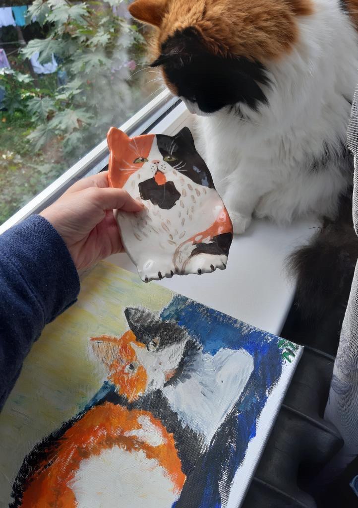 custom clay pet portrait, beginner pottery making Toronto idea