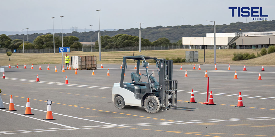 Вопросы и ответы по эксплуатации погрузчика для получения права управления. Одни из часто задаваемых экзаменационных вопросов при обучении и сдаче экзамена для получения удостоверения оператора погрузчика. Приведены и ответы