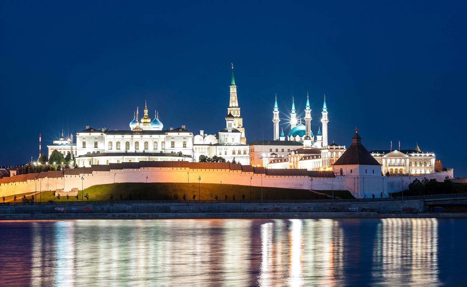 Казанский кремль казань. Экскурсия «Белокаменная крепость». Казанский Кремль. Татарстан Казань Кремль. Белокаменная крепость Казань.