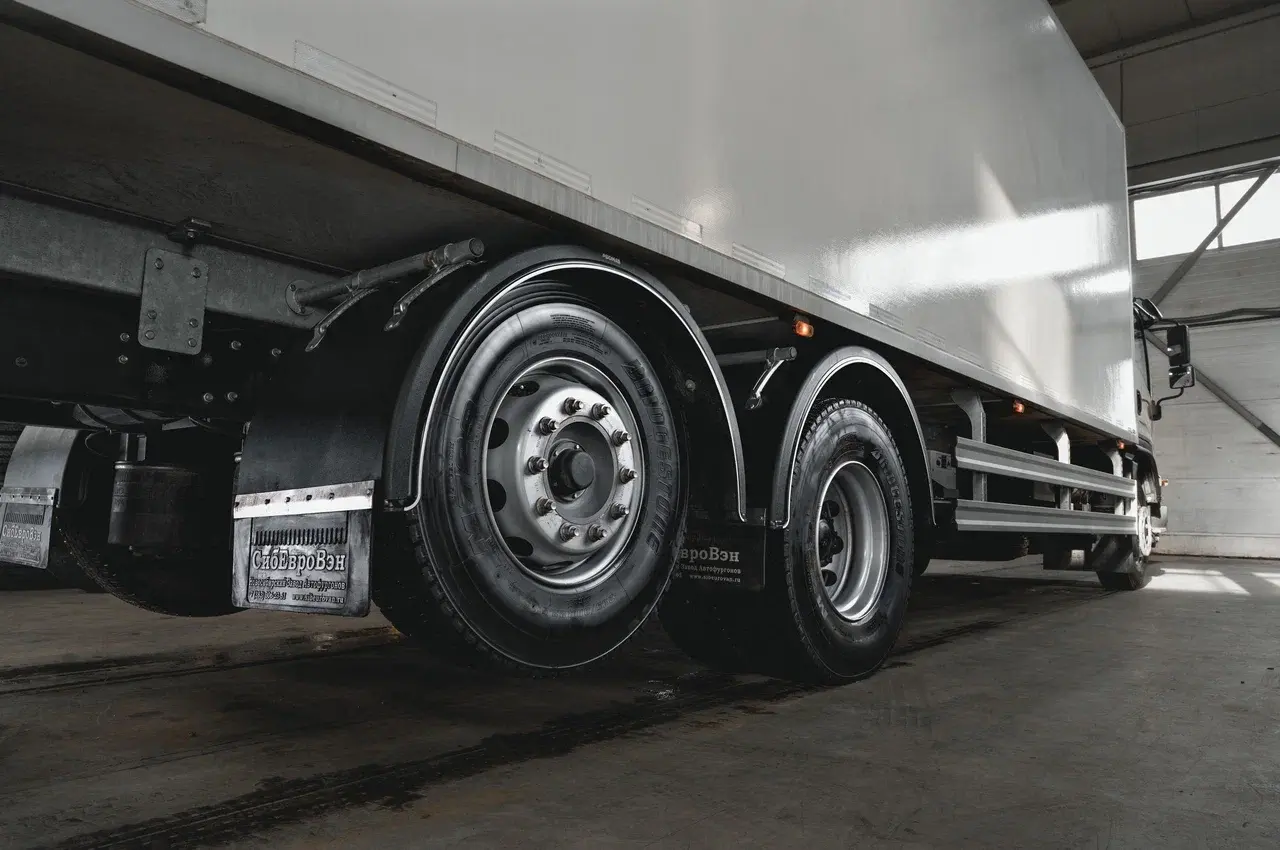 ISUZU Forward FVR22T